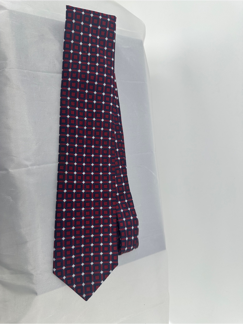 Nordstrom red and blue silk jacquard tie